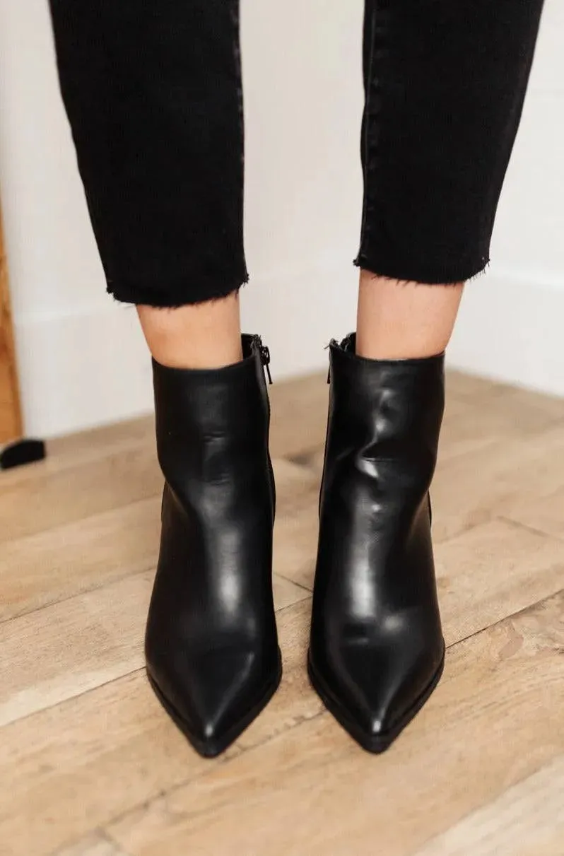 Chic Black Pointed Toe Ankle Boots