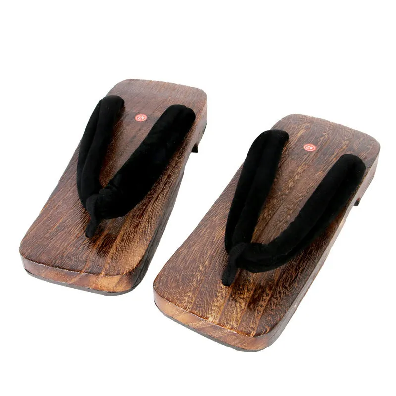Traditional Japanese Geta Sandals with Patterned Straps