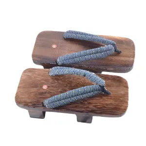 Traditional Japanese Geta Sandals - Wooden Clogs