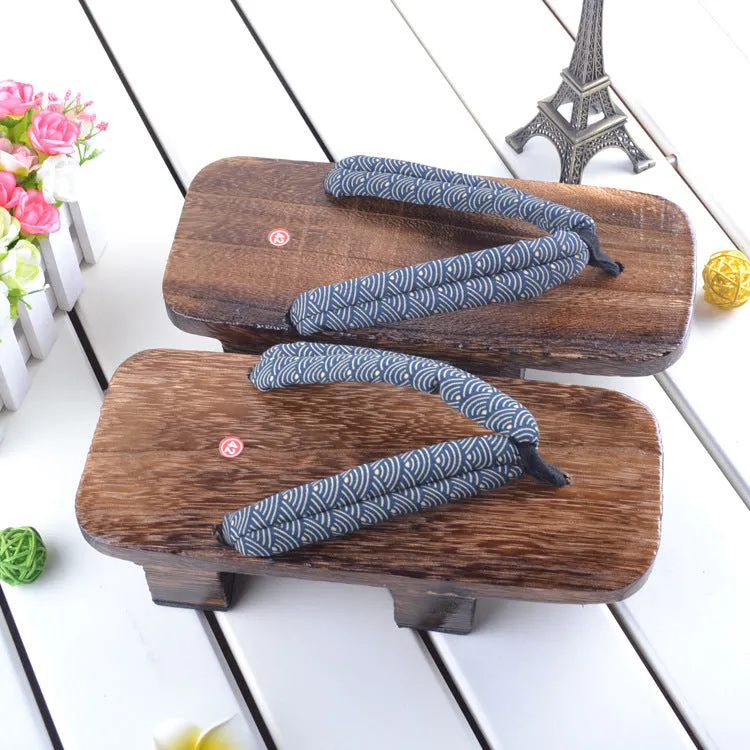 Traditional Japanese Geta Sandals - Wooden Clogs