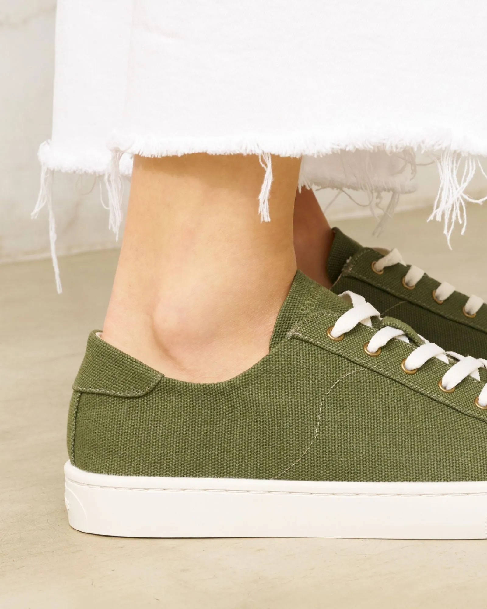 Womens_Sneakers_The Ibiza_Canvas Colors_Oliva Green